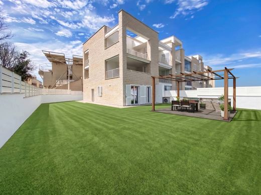 Apartment in Fiumicino, Rome