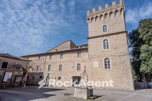 Château · Castle in Baschi