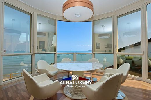 Villa en Desenzano del Garda, Provincia di Brescia