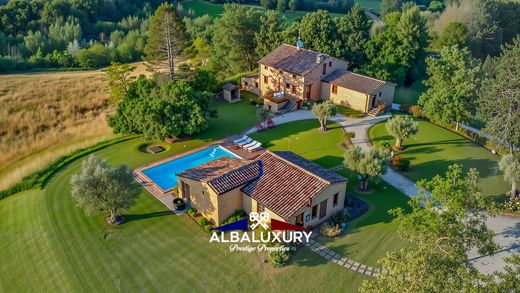 Villa a Gualdo di Macerata, Macerata