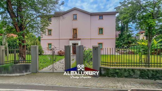 Villa a Tremezzina, Como