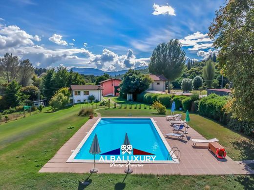 Villa in Castiglione di Garfagnana, Provincia di Lucca