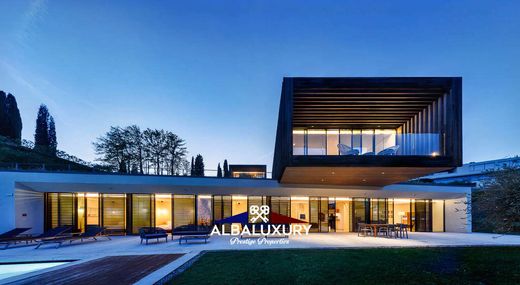 Villa a Gardone Riviera, Brescia