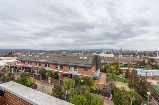 다세대 빌라 / Las Rozas de Madrid, Provincia de Madrid