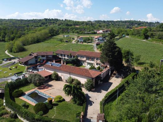 Villa in Villarbasse, Turin