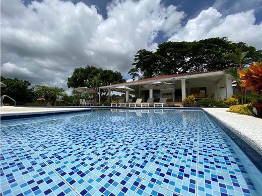 Armenia, Quindío Departmentのカントリーハウス