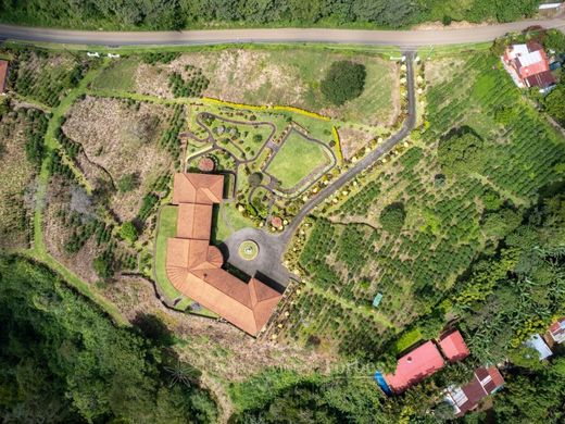 منزل ﻓﻲ Alajuela, Cantón de Alajuela