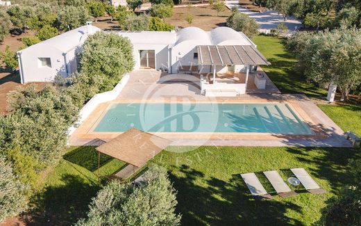 Villa in Ostuni, Provincia di Brindisi