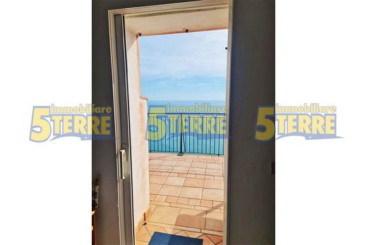 Apartment / Etagenwohnung in Vernazza, Provincia di La Spezia