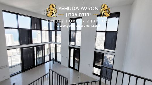 Двухуровневые апартаменты, Бат-Ям, Tel Aviv District