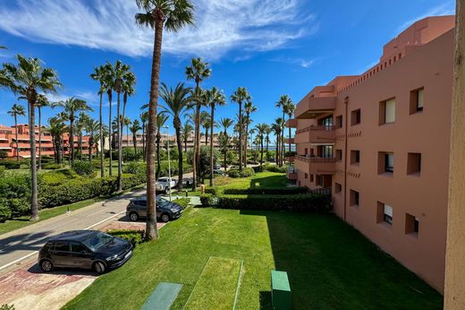 Apartment in Puerto Sotogrande, Cadiz