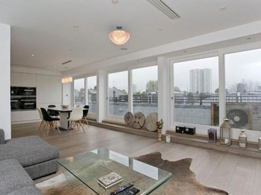 Penthouse in Swiss Cottage, Greater London