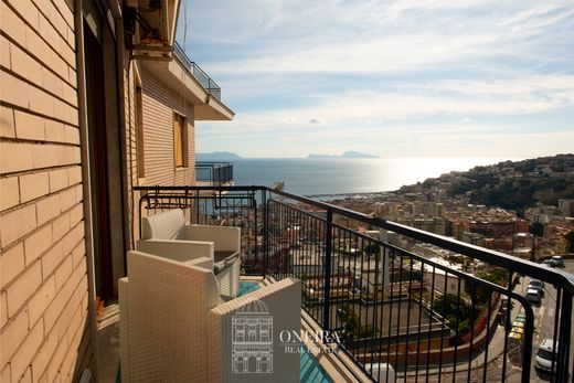 Attico a Napoli, Campania