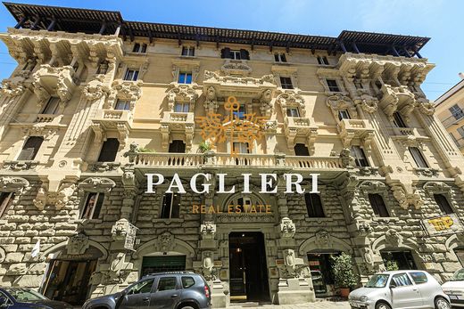 Apartment / Etagenwohnung in Genua, Ligurien