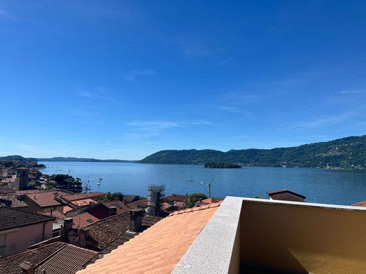 Penthouse in Suna, Verbania