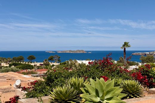 Townhouse in Cala Tarida, Province of Balearic Islands