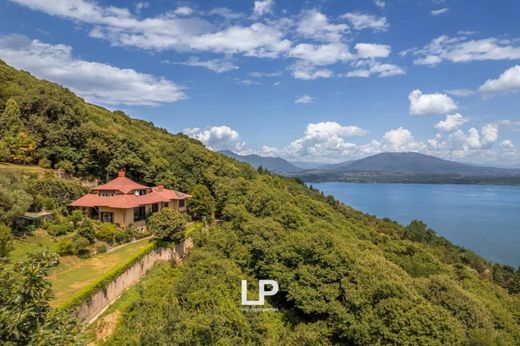 Villa in Lesa, Provincia di Novara