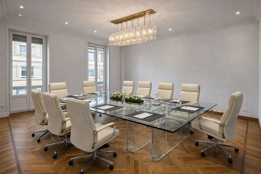 Bureau à Milan, Lombardie