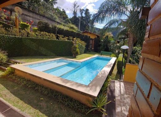 Μονοκατοικία σε Petrópolis, Rio de Janeiro