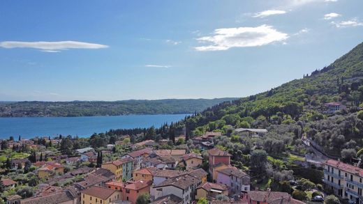 Country House in Gardone Riviera, Provincia di Brescia