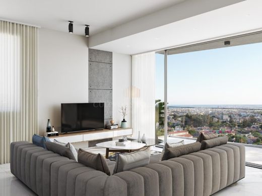 Apartment / Etagenwohnung in Agia Fylaxis, Lemesós