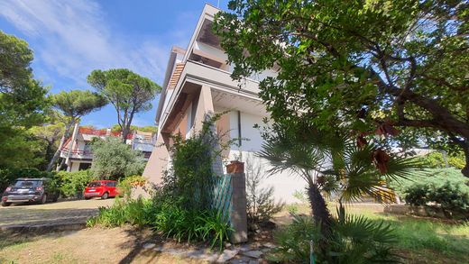 Villa in Quercianella, Provincia di Livorno