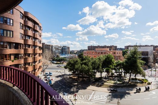 Apartment / Etagenwohnung in Zaragoza Centro, Saragossa