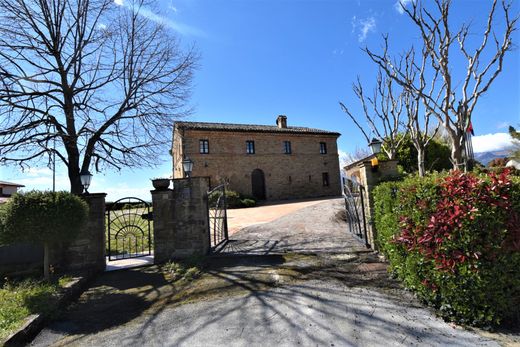 Загородный Дом, Gualdo, Provincia di Macerata