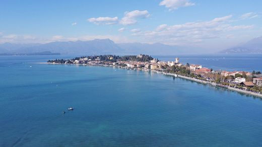 Διαμέρισμα σε Sirmione, Provincia di Brescia