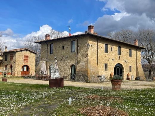 Country House in Castiglion Fibocchi, Province of Arezzo