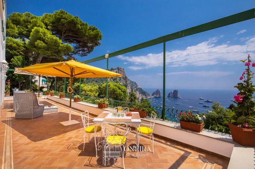 ﻓﻴﻼ ﻓﻲ Capri, Napoli