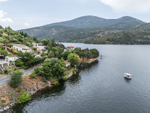 Chalet in Ávila, Avila