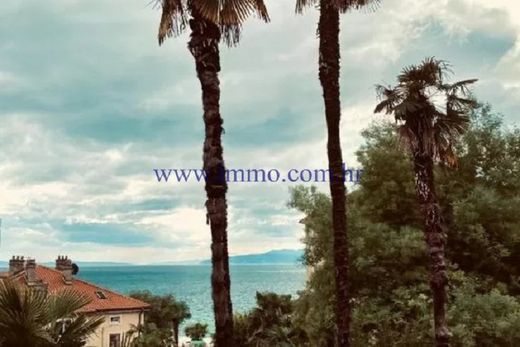 Villa en Opatija, Grad Opatija