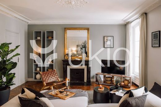 ﺷﻘﺔ ﻓﻲ باريس, Paris