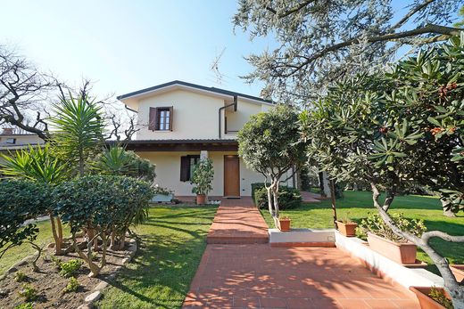 Villa a Sirmione, Brescia