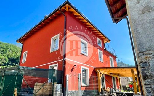 Villa in Sorico, Provincia di Como