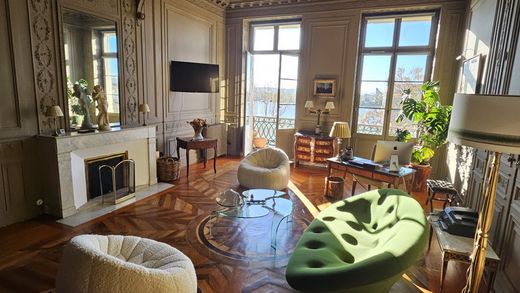Apartment in Bordeaux, Gironde