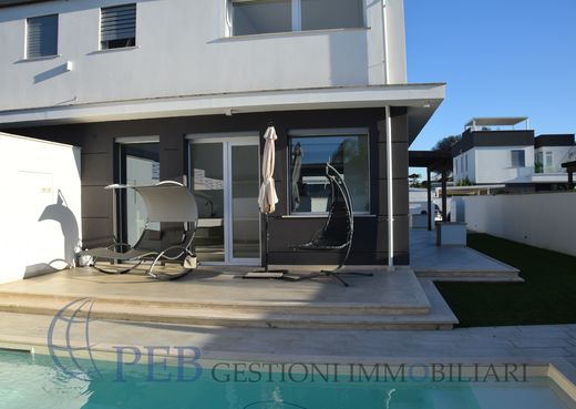 Villa in Rome, Latium