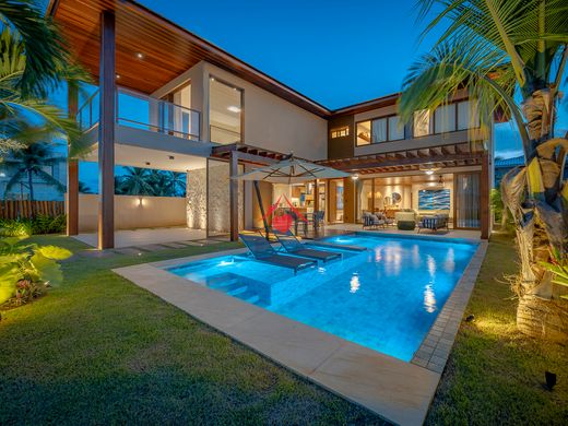 منزل ﻓﻲ Guarajuba, Camaçari