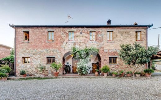 Villa in Foiano della Chiana, Province of Arezzo