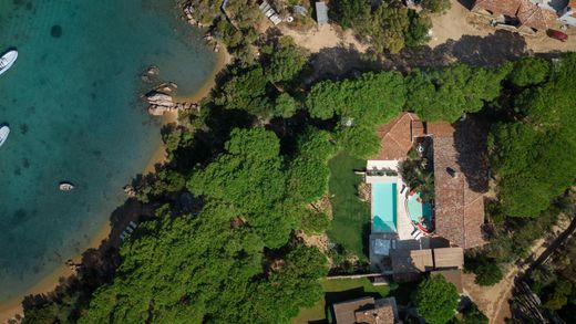 Villa Porto Cervo, Sassari ilçesinde