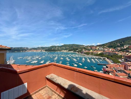套间/公寓  出售 Lerici