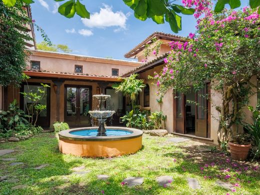 호화 저택 / San Rafael, Carrillo