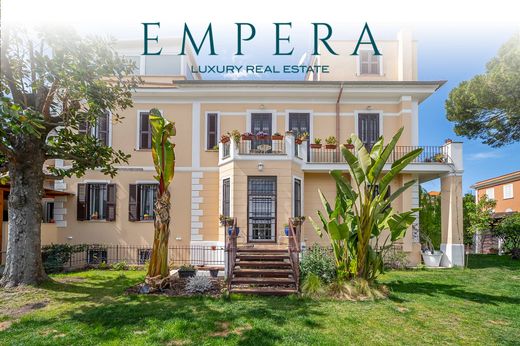 Villa in Rome, Latium