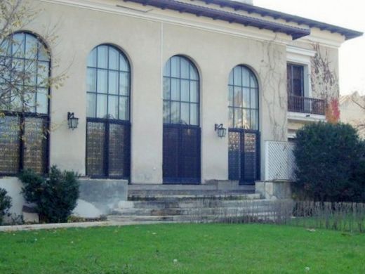 Villa in Boekarest, Municipiul Bucureşti