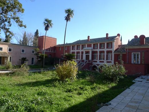 Rezydencja w Korfu, Nomós Kerkýras