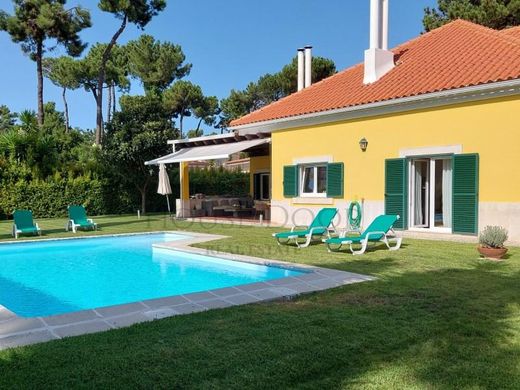 Casa di lusso a Almada, Distrito de Setúbal