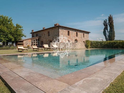 Villa a Monteriggioni, Siena
