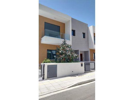Semidetached House in Germasógeia, Limassol District