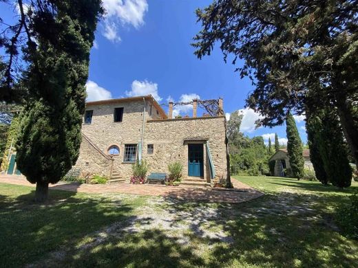 Country House in Riparbella, Pisa